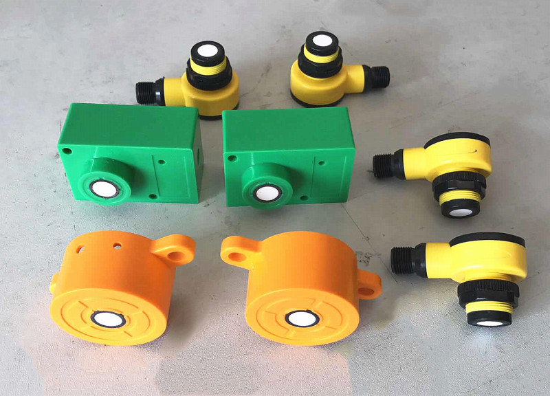 Компактный не контактный ультразвуковой датчик уровня для обнаружения уровня воды